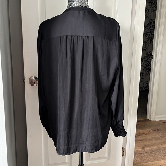 LOFT shirt - Picture 2 of 5